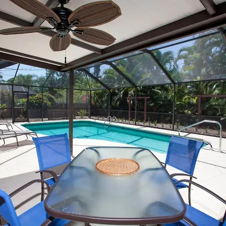 Bonita Beach 3719
